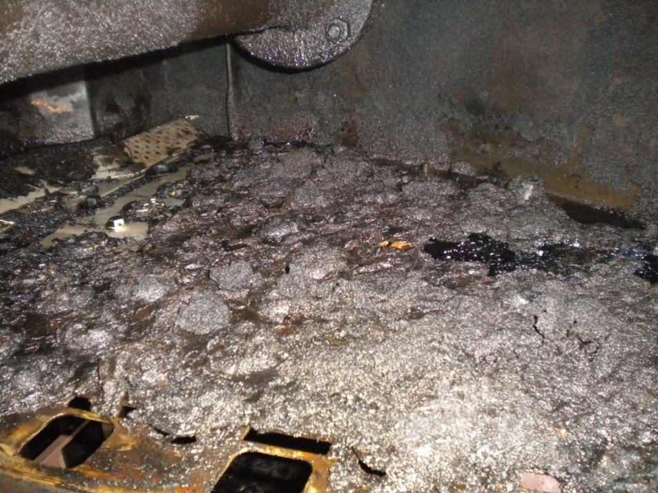 Conventional ADVF tray heavily fouled after 8 months